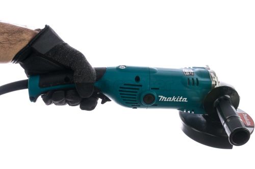 Угловая шлифмашина MAKITA GA6021C УШМ, 1450Вт, 9000 об/мин, 150мм, М14, 3.0 кг