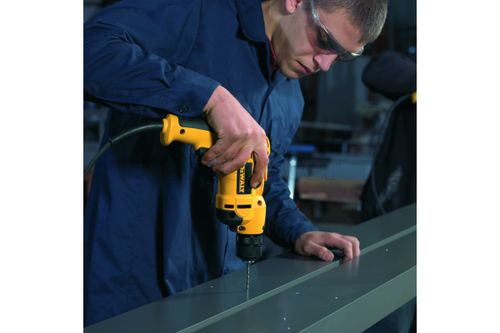 Сетевая безударная дрель DEWALT DWD112S-KS, 701 Вт