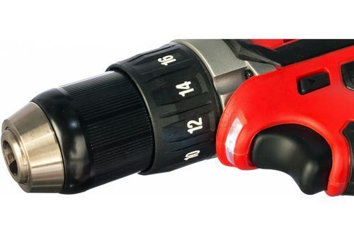 Акк. дрель-шуруповерт MILWAUKEE M18 BDD-202C (Li-lon2Ач)