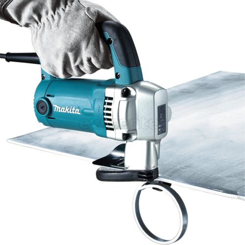 Ножницы листовые по металлу MAKITA JS3201J, 710Вт, 1600об/мин, рез 3.2мм, 3.4кг, чемодан makpac