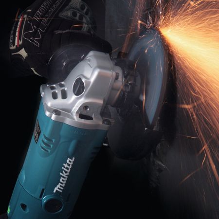 Угловая шлифмашина MAKITA GA5021C УШМ, 1450Вт, 10000 об/мин, 125мм, М14, 2.5 кг