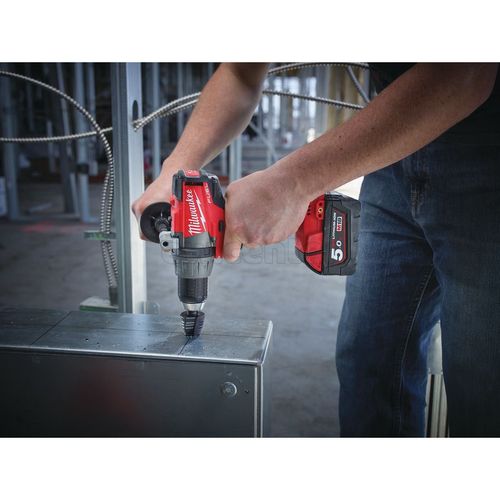 Акк. дрель-шуруповерт MILWAUKEE M18 FDD2-0X FUEL (кейс HD BOX)