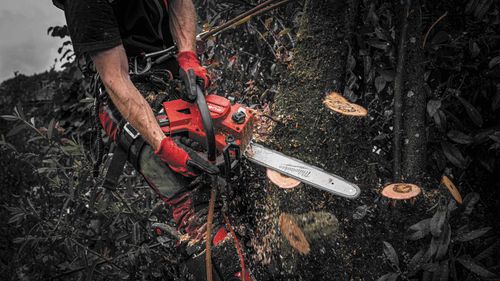 Аккумуляторная цепная пила MILWAUKEE 35 см M18 FUEL FTHCHS35-802