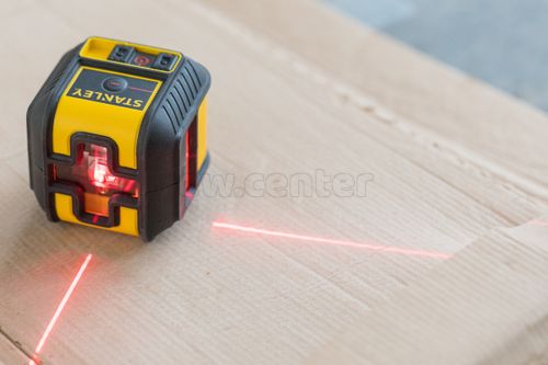 Лазерный нивелир STANLEY CROSS 90 STHT77502-1 Red Laser