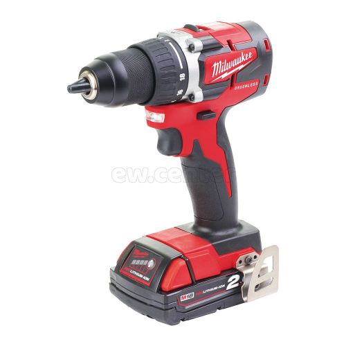 Акк. дрель-шуруповерт MILWAUKEE M18 CBLDD-202C (Li-lon2Ач)