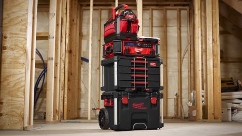 Ящик MILWAUKEE PACKOUT с 4-мя выдвижными отсеками