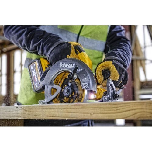 Дисковая аккумуляторная ручная пила DEWALT FlexVolt DCS578N, 54 В, 190мм