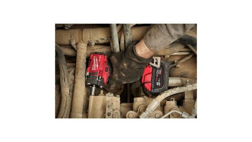 Акк. гайковёрт MILWAUKEE M18FIW2F12-502X FUEL  (Li-Ion 5 Ач)