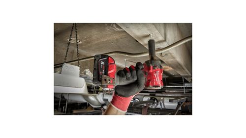 Акк. гайковёрт MILWAUKEE M18FIW2F12-502X FUEL  (Li-Ion 5 Ач)