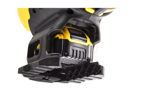 Аккумуляторная воздуходувка DEWALT DCM562N, 18В, XR, 720 м3/ч, 55 м/с, без АКБ и ЗУ