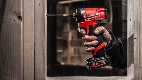 Аккумуляторный импульсный винтоверт MILWAUKEE M12 FUEL FID2-0 4933479876