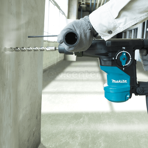 Перфоратор MAKITA HR3001CJ SDS+, 1050Вт, 3 режима, 3.9Дж, 0-4500 уд/мин, 4.5кг, Makpac